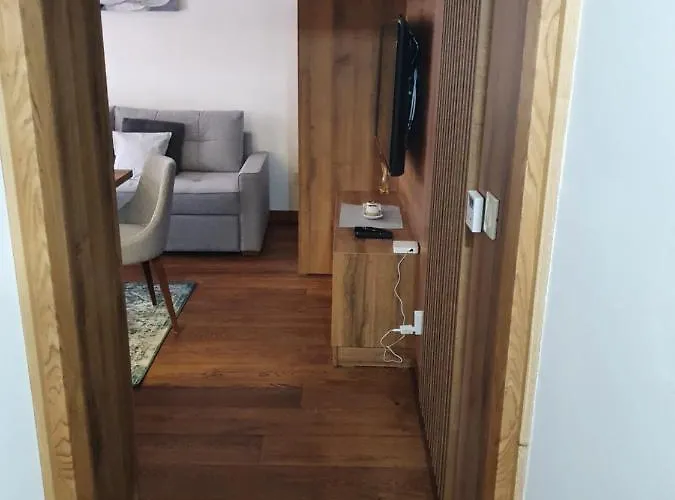 Aura J&p 즐라티보