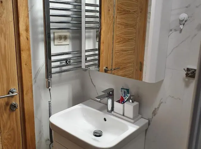 아파트 Aura J&p *